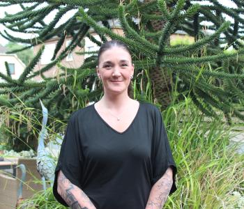 Jessica Mandel, Mitarbeiterin